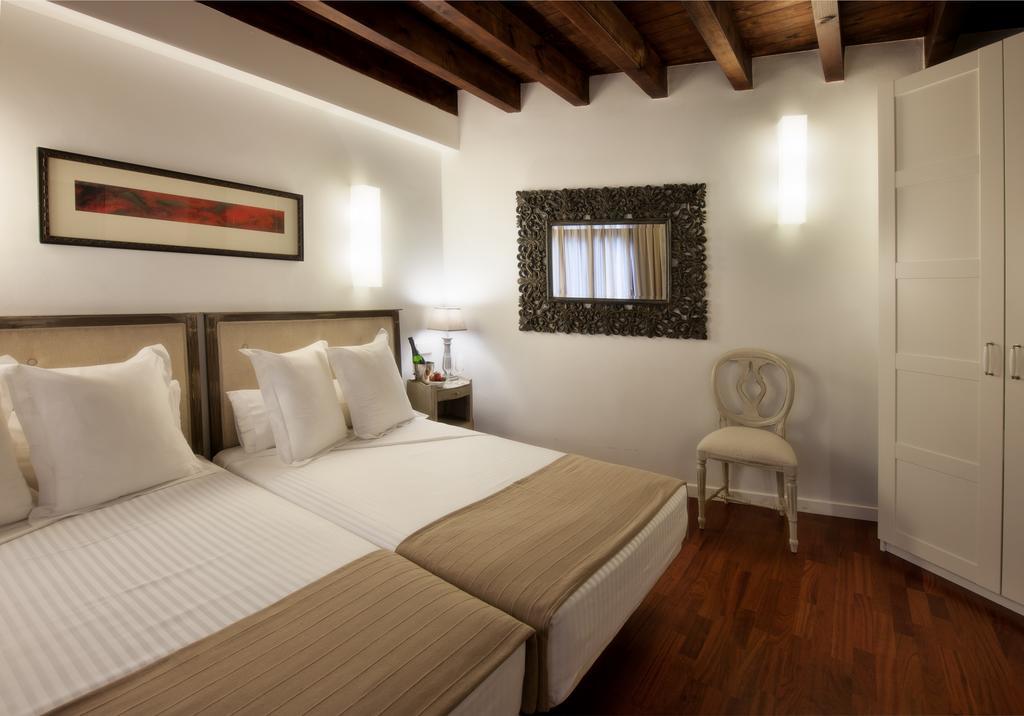 Apartamentos Abad Толедо Стая снимка